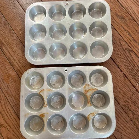 Vintage Chilton Wear Aluminum Cupcake Baking Trays 604-1